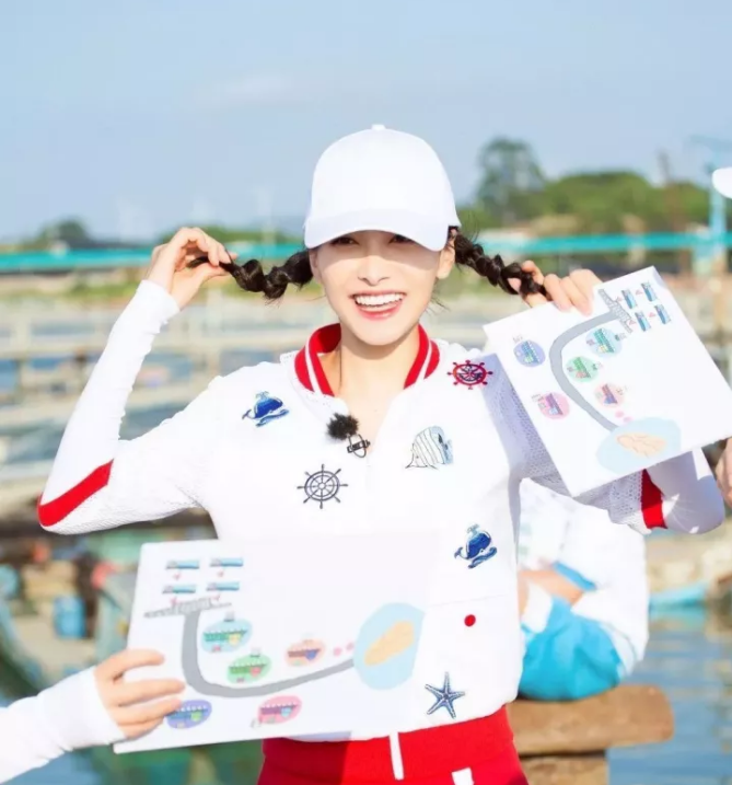 今年秋冬最chic！原來短發(fā)和帽子這么配??！