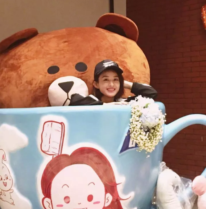 今年秋冬最chic！原來短發(fā)和帽子這么配??！