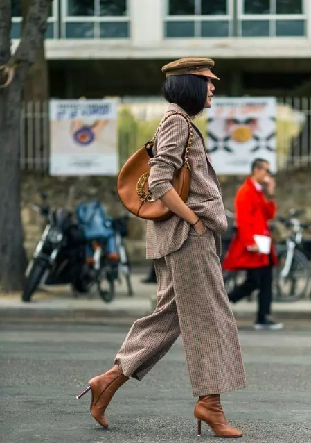 秋冬就得學(xué)會帽子搭配 秋冬就得學(xué)會帽子搭配