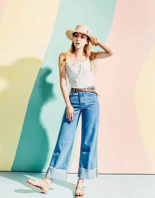 夏季怎么能少了一頂凹造型的草帽時(shí)髦的防曬利器 夏季怎么能少了一頂凹造型的草帽時(shí)髦的防曬利器